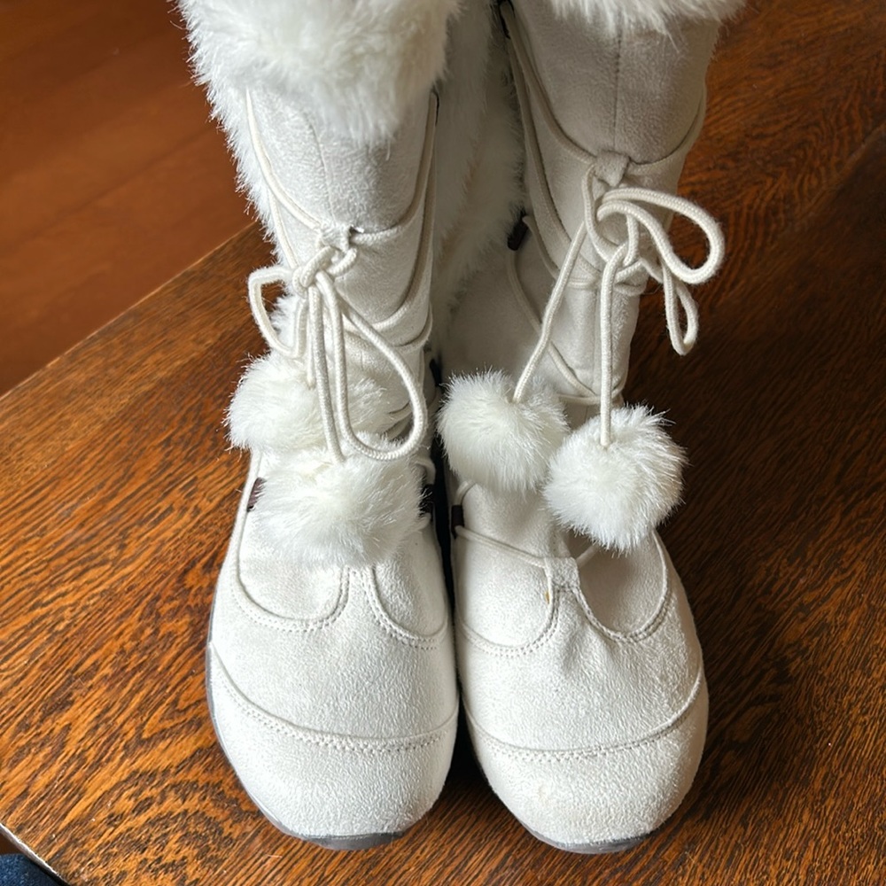 Vintage American Eagle White Boots
